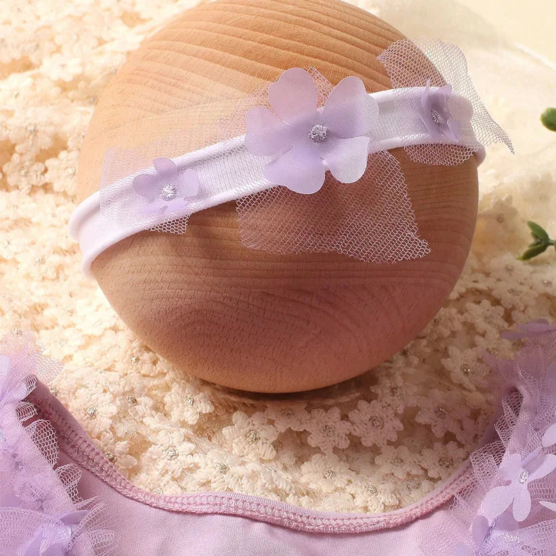 Newborn baby girl essential: comfortable floral romper and stylish headband
