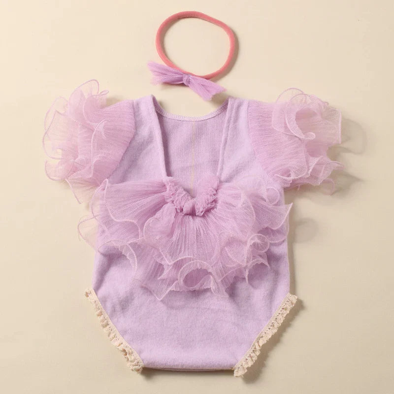 Beige lace romper and bow headband set, a comfortable and stylish baby photo prop
