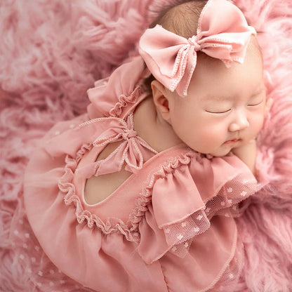 Newborn girl light pink chiffon romper and headband set, perfect for baby photography props and photoshoots.