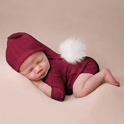 Unisex knitted jumpsuit with pompom hat, ideal prop for newborn photography