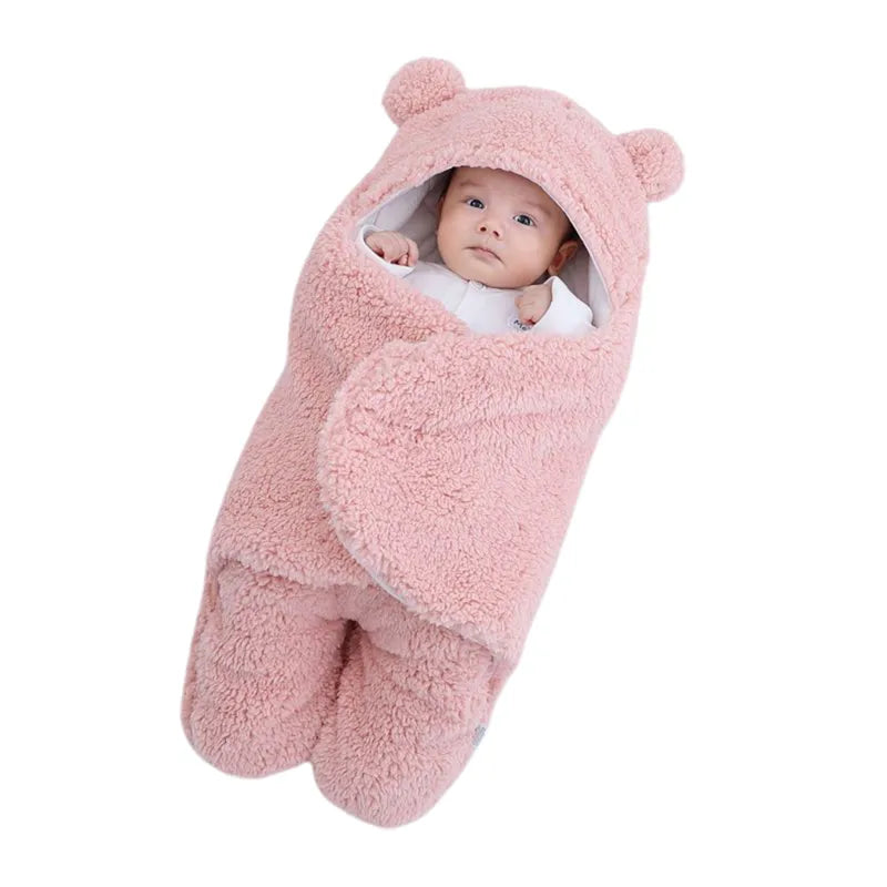 Ultra-soft newborn swaddle blanket, plush material, ideal for secure baby sleeping.
