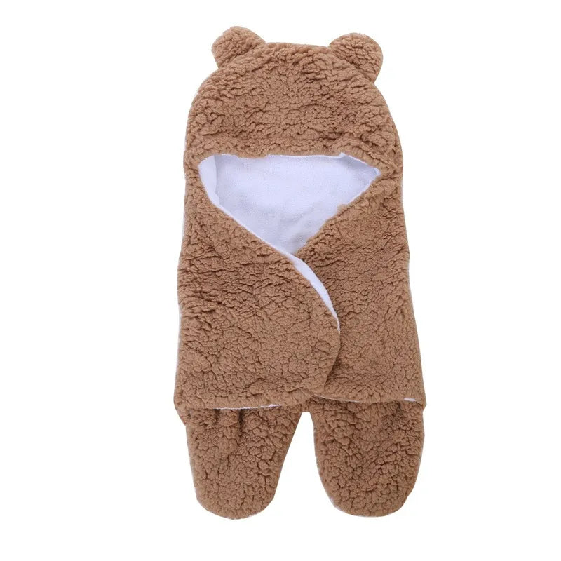 Ultra-soft newborn baby wrap, flannel, perfect for secure swaddling and comfort.