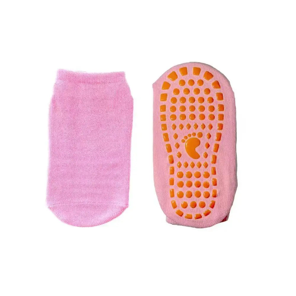 Unisex anti-slip trampoline socks suitable for both kids and adults, high quality.