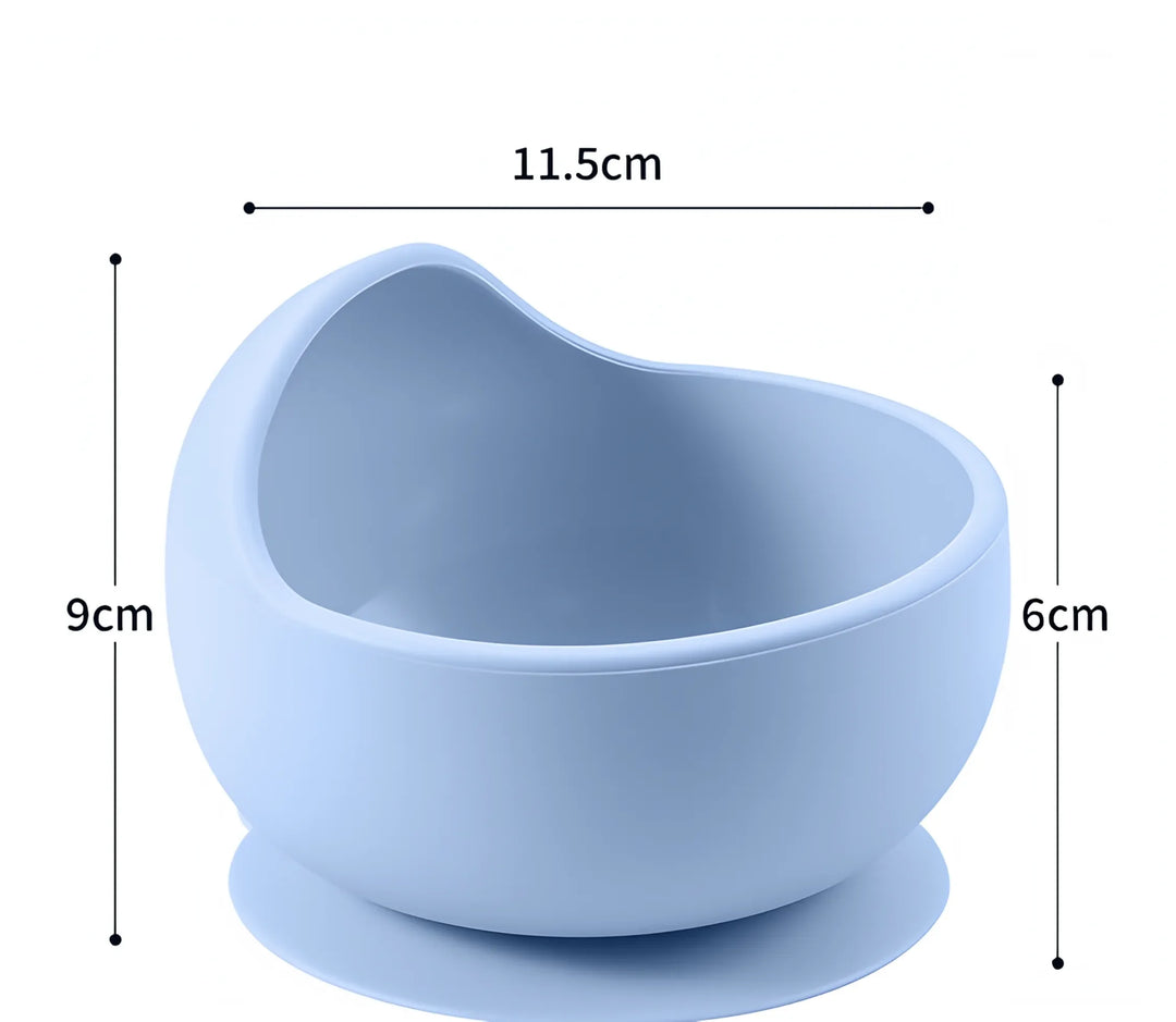 Versatile silicone suction bowl, an easy-clean solution for baby's mealtime, BPA-free.