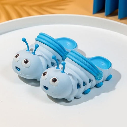 Blue kids' caterpillar clogs, lightweight and waterproof children's sandals, non-slip footwear for versatile outdoor play