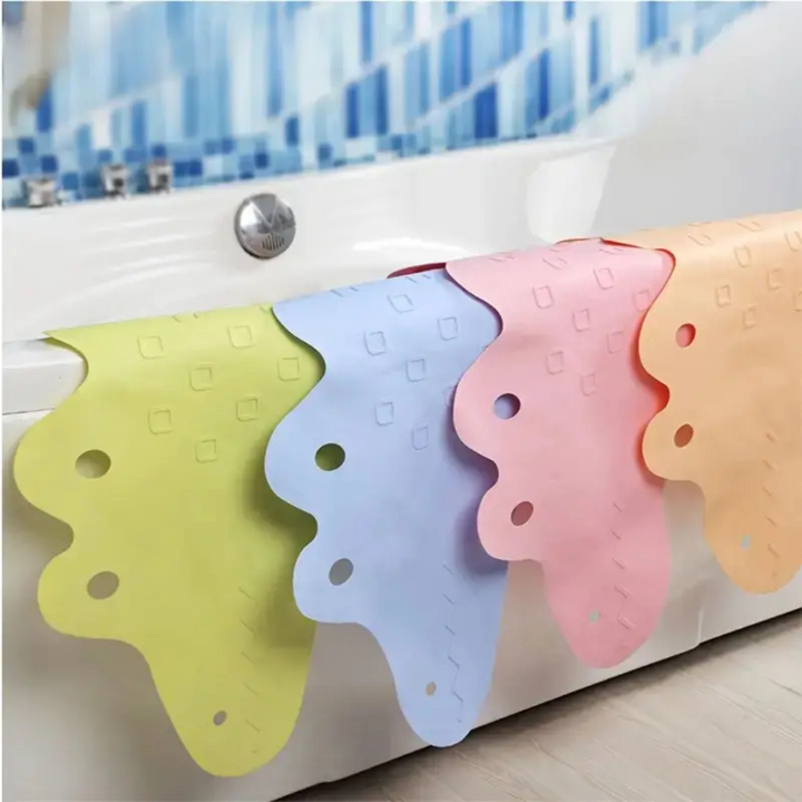 Vibrant green crocodile themed non-slip bath mat, ideal for children's bathroom.