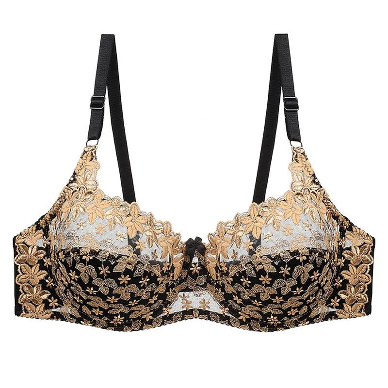 Comfortable plus-size push-up bra for women, featuring supportive design and adjustable straps.