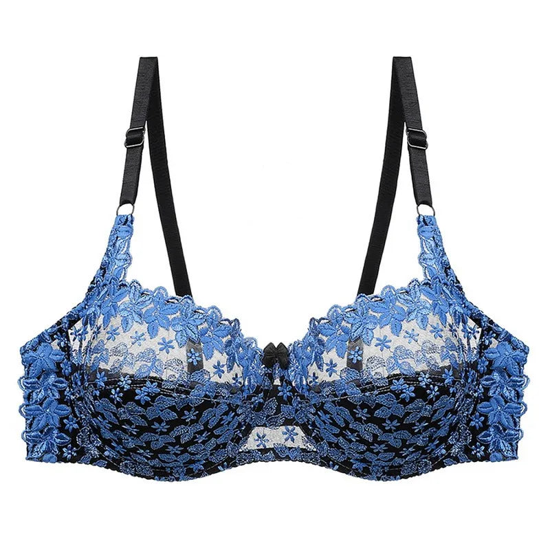 Elegant women's plus-size push-up bra, providing superb support and natural shaping for all-day wear.