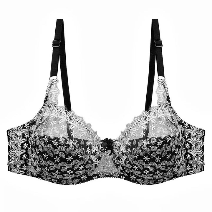 Supportive wireless push-up bra for plus-size women, ensuring comfort and a smooth, elegant look.
