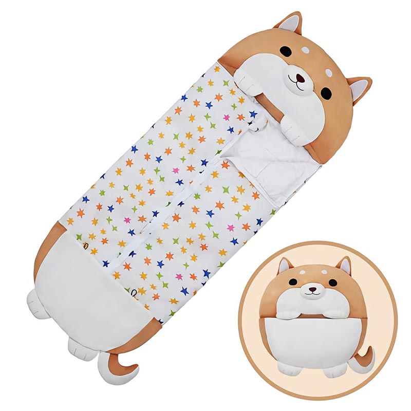 Soft children's roll-up sleeping bag, animal-themed with integrated headrest, ideal gift.