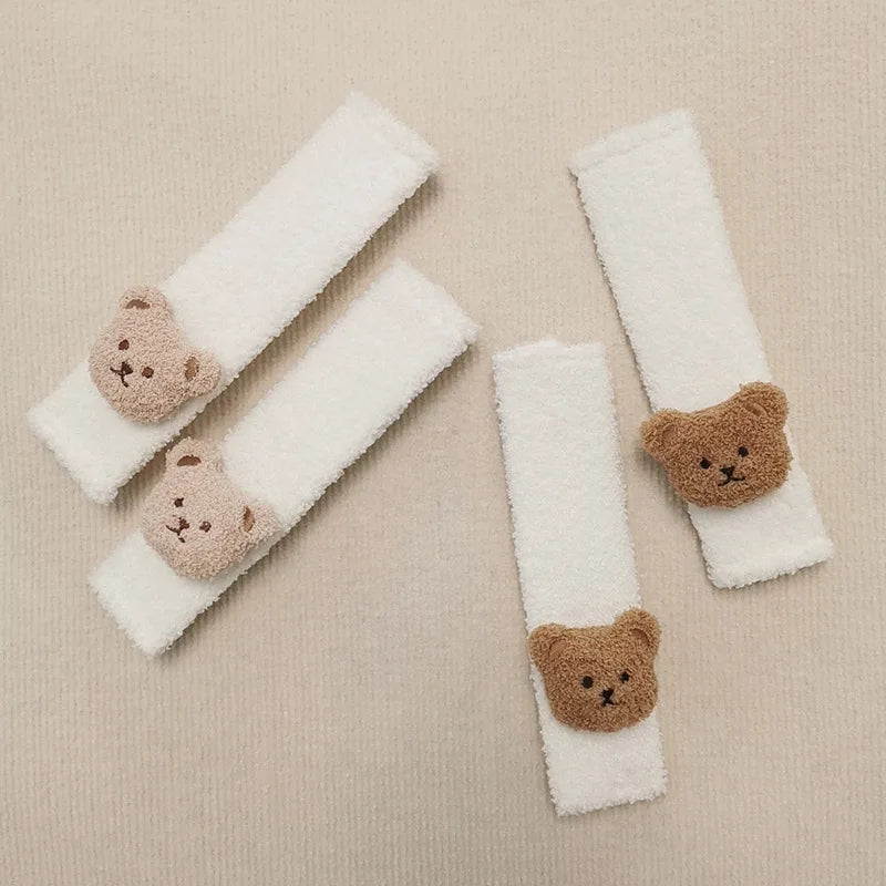 Kids' car accessory: soft, breathable seat belt cover, 'Starry Night' pattern for cozy journeys