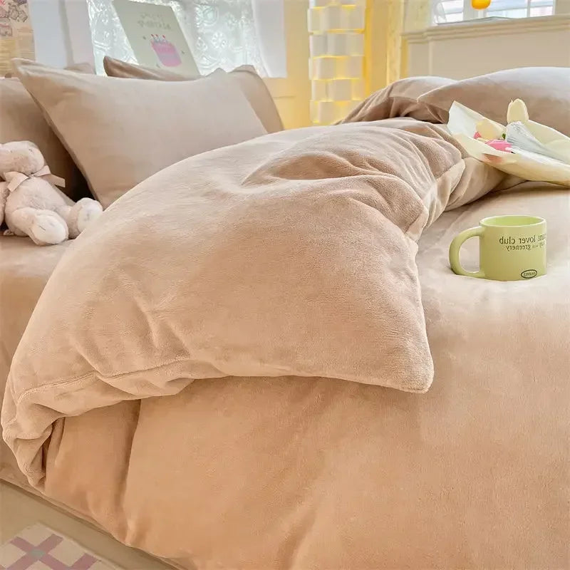 Verdikt CozyCover unisex flannel fleece duvet, ultra-soft bedding for cold nights.