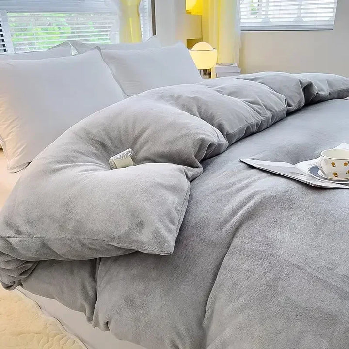 Luxurious coral fleece duvet cover, plush and warm, a cozy bedroom essential.