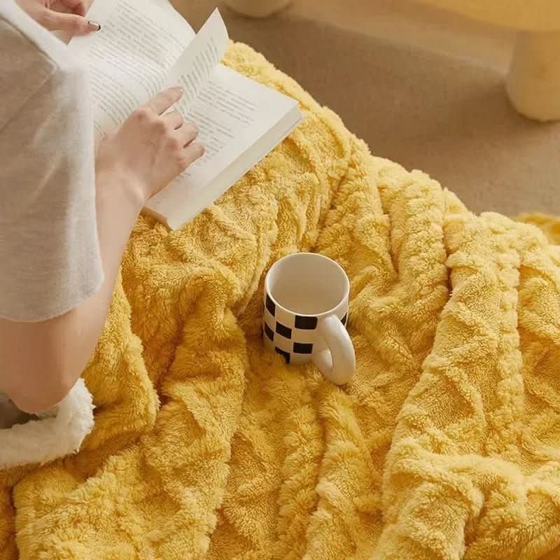 Plush lambswool blanket. Super soft microfiber flannel throw for superior warmth, coziness & winter comfort.