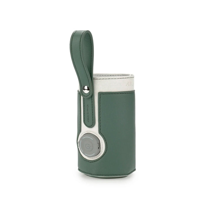 Travel-friendly portable bottle warmer. Heats baby's milk quickly and safely for infants.