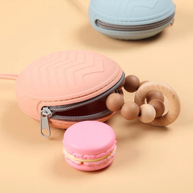Compact baby pacifier holder in silicone, perfect for keeping soothers clean on the go, infant care