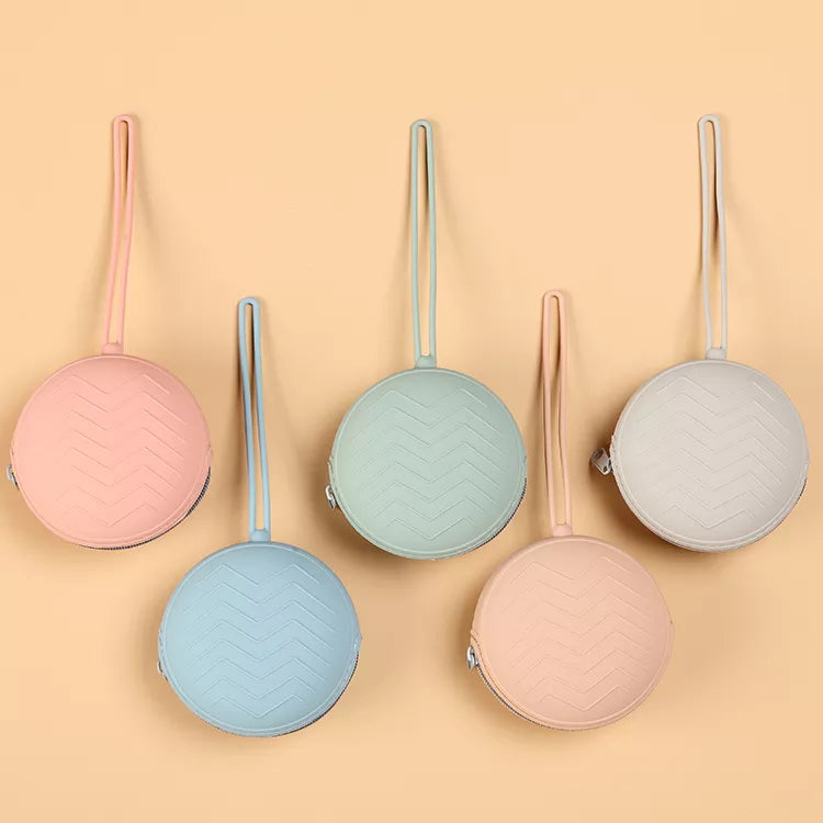 BPA-free silicone pacifier holder, a safe and portable soother case for baby hygiene