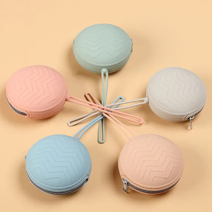 Silicone pacifier travel pod, an essential baby accessory for keeping soothers clean on trips