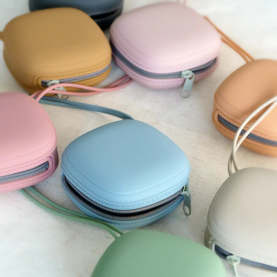 Baby pacifier travel case, silicone construction, ensures clean soother for newborns