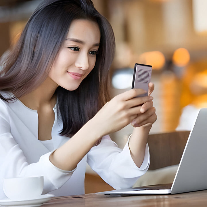 Handheld instant voice translator for travelers, breaking language barriers with real-time accuracy.