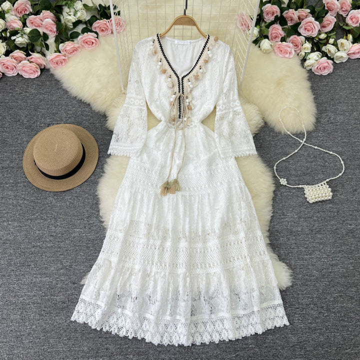 Versatile women's elegant boho maxi dress with lace, suitable for summer, beach, or special events.