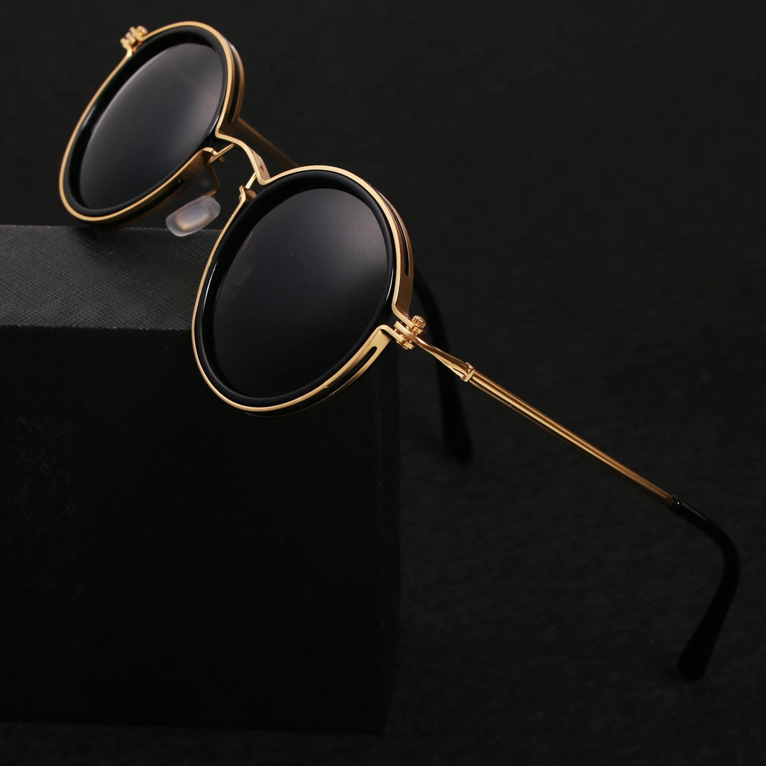 Stylish men's eyewear: polarized double bridge sunglasses with durable metal frame, providing complete sun protection.