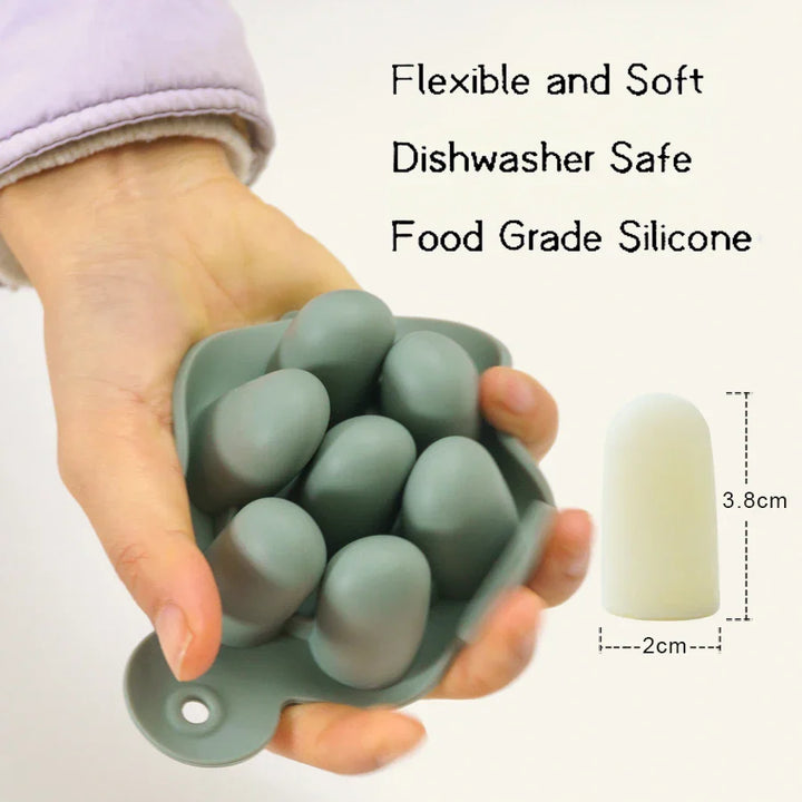 Homemade baby treats: silicone popsicle mold for healthy ice cream pops. Food-grade, BPA-free & durable.