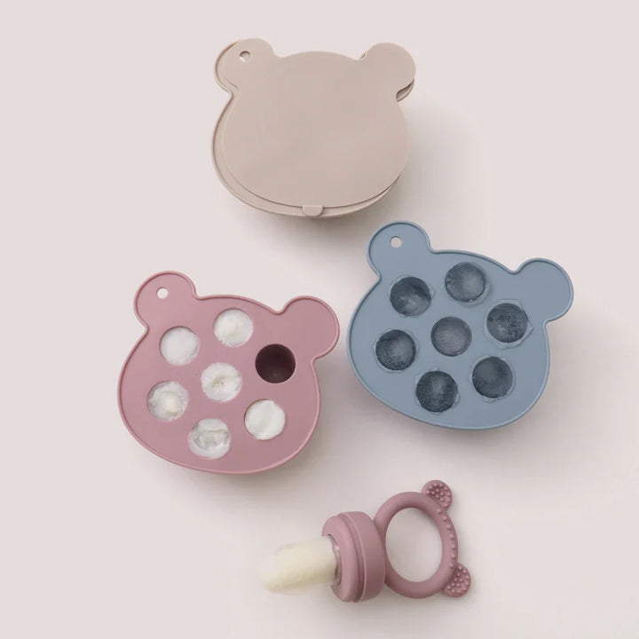Baby popsicle mold for weaning & toddler snacks. Make healthy frozen desserts with this food-grade silicone mold.