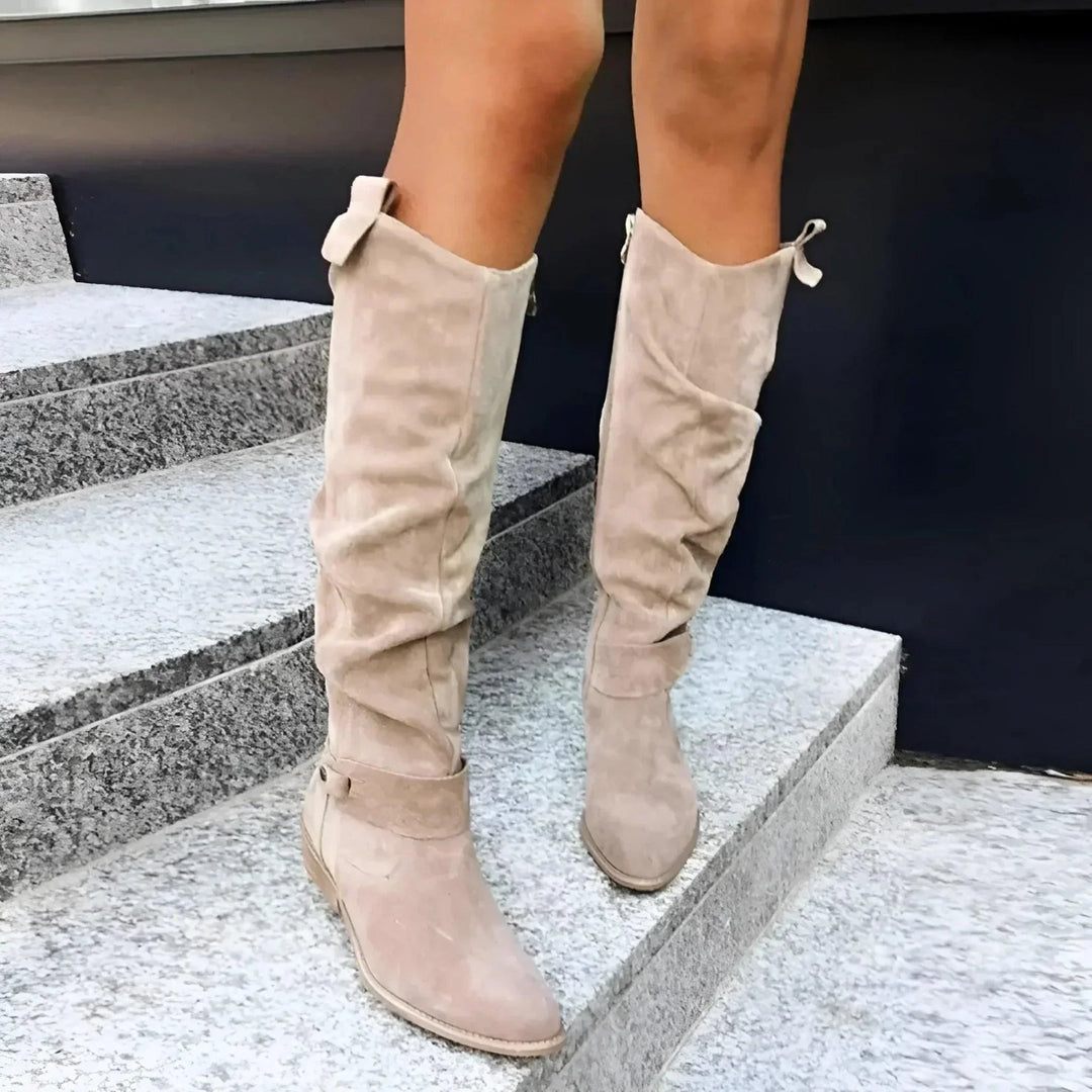 Versatile women's sleek ankle boots, ideal for day-to-night wear, with a structured fit.