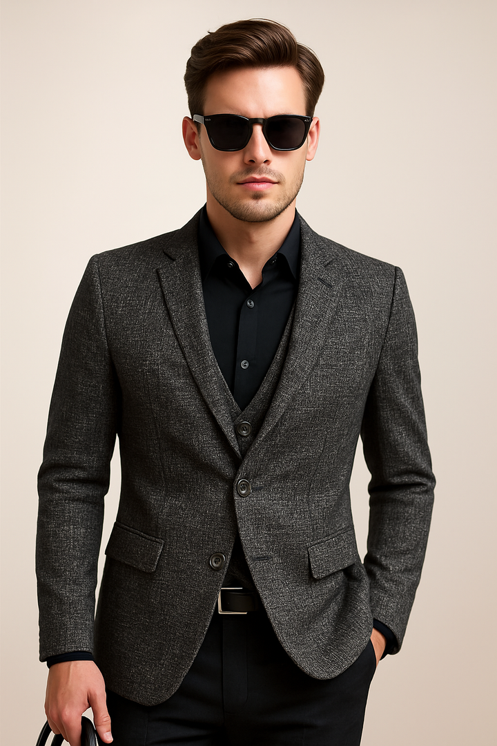 Stylish men's casual jacket, a tailored slim fit blazer in a spring-ready fabric for everyday fashion.