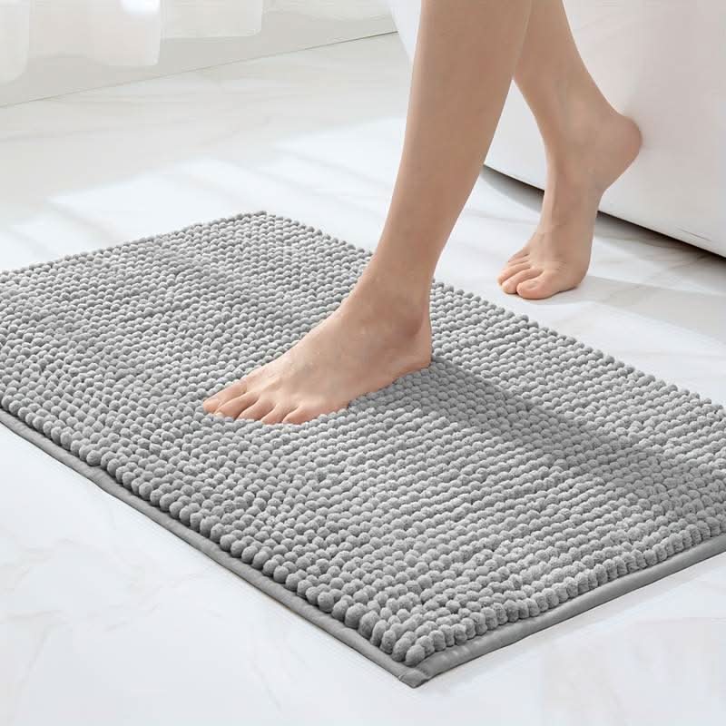 Soft chenille bath rug for bathrooms, ultra-absorbent & non-slip. Machine washable comfort floor mat.
