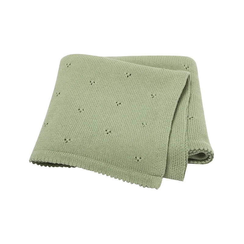 Breathable cotton baby blanket, lightweight and soft. Perfect for summer newborns or swaddling.