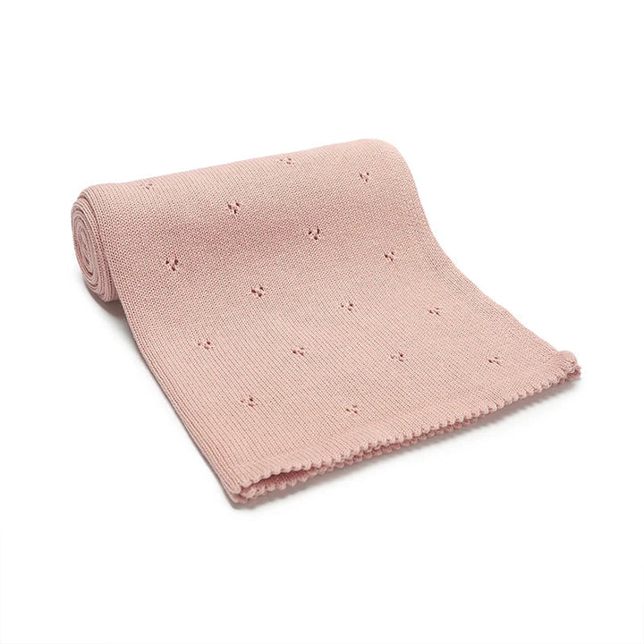 Gentle cotton baby quilt, breathable and soft for infant comfort. Ideal for cribs and strollers.