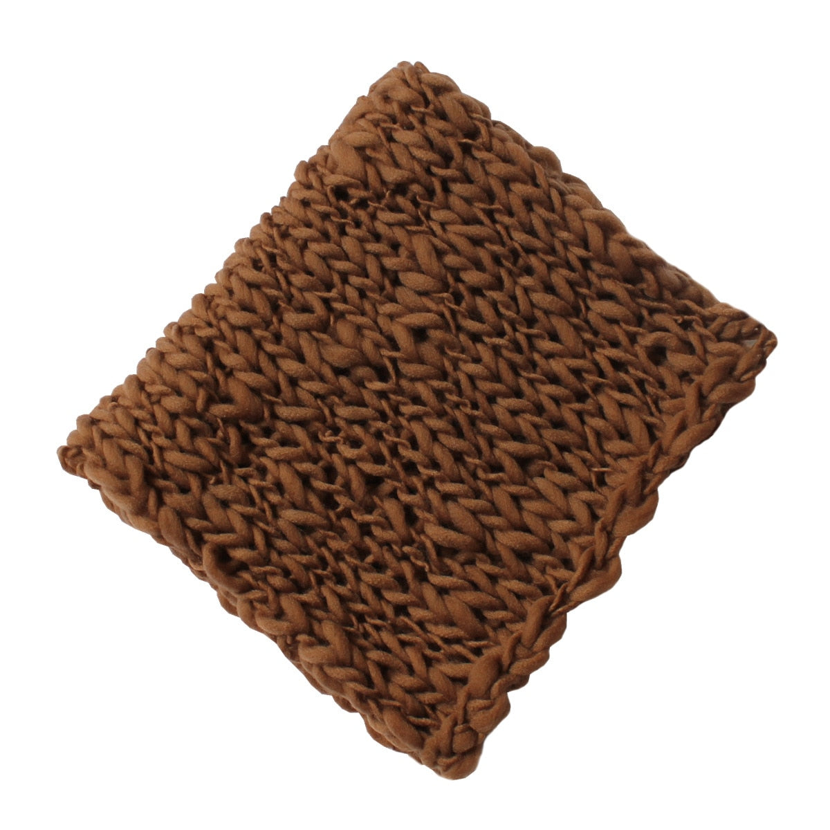 Newborn baby photography prop: chunky cream crochet blanket for pictures.