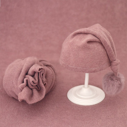 Essential baby prop: Knitted cotton blanket for newborn photography or a simple baby backdrop.