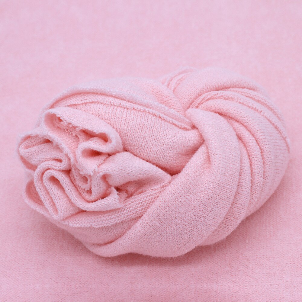 Baby photography prop: Textured knitted cotton blanket, great for swaddling and backdrop infant pictures.