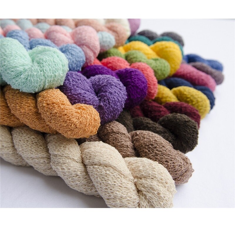 Photography prop: gentle knitted baby blanket, ideal for newborn swaddling