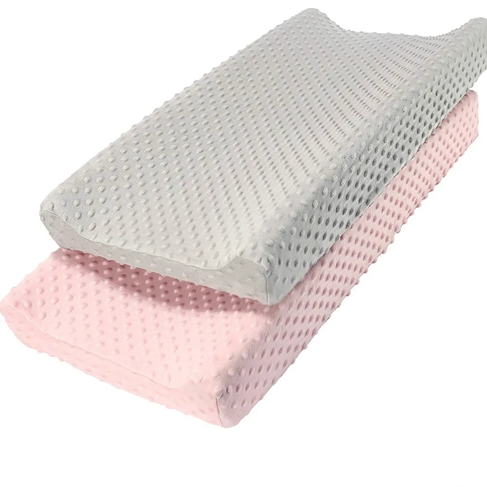 Breathable and soft minky changing sheet, reusable, for hygienic diapering on the go