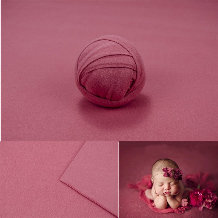 Baby photography set: delicate knit wrap in cream with textured backdrop fabric