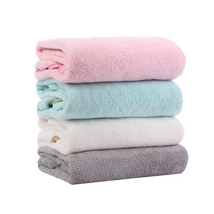 Plush hooded baby towel in eco-friendly bamboo, soft and gentle for sensitive skin, bath or beach.