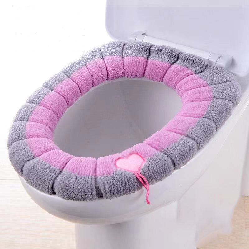 Child-friendly toilet seat cover, soft and warm, with zipper for secure fit