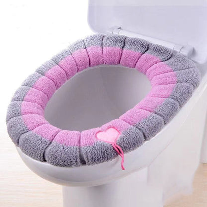 Child-friendly toilet seat cover, soft and warm, with zipper for secure fit