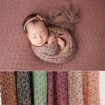 Newborn photography cotton blanket and wrap set, a comfortable and stylish photo backdrop.