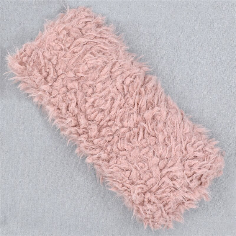 Fluffy faux fur newborn blanket, a super soft photography prop. Keeps baby cozy during photo shoots, infant accessory.