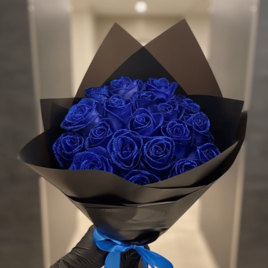 Unique sparkling glitter rose, an eternal flower that never fades, perfect for a lasting romantic gesture.