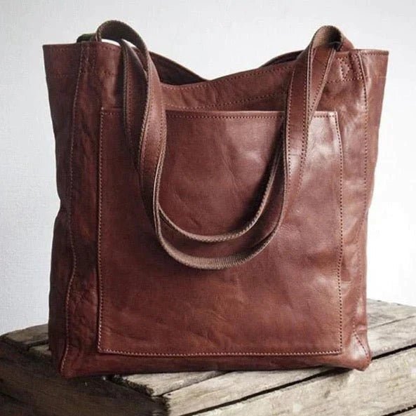 Elegant women's brown crossbody shoulder bag. A versatile accessory, perfect for stylish everyday organization.