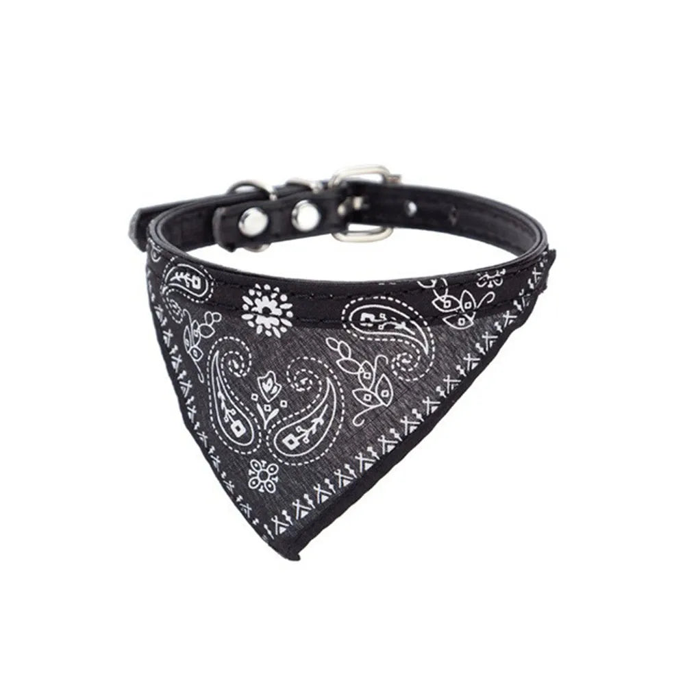 Adjustable cat bandana collar, perfect pet fashion for feline friends & small dog breeds.
