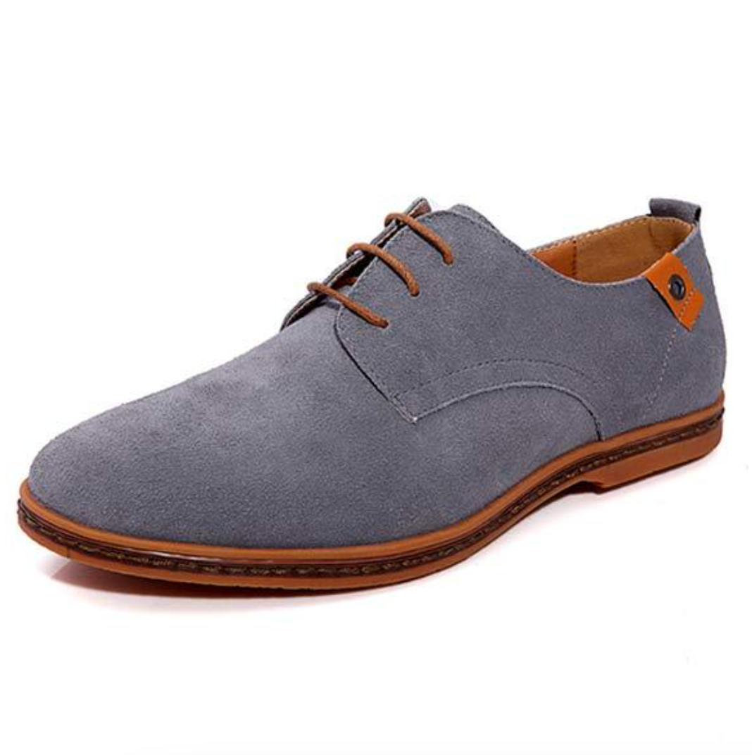 Premium men's footwear: Versatile lace-up Derby shoes providing all-day comfort and a sophisticated look.