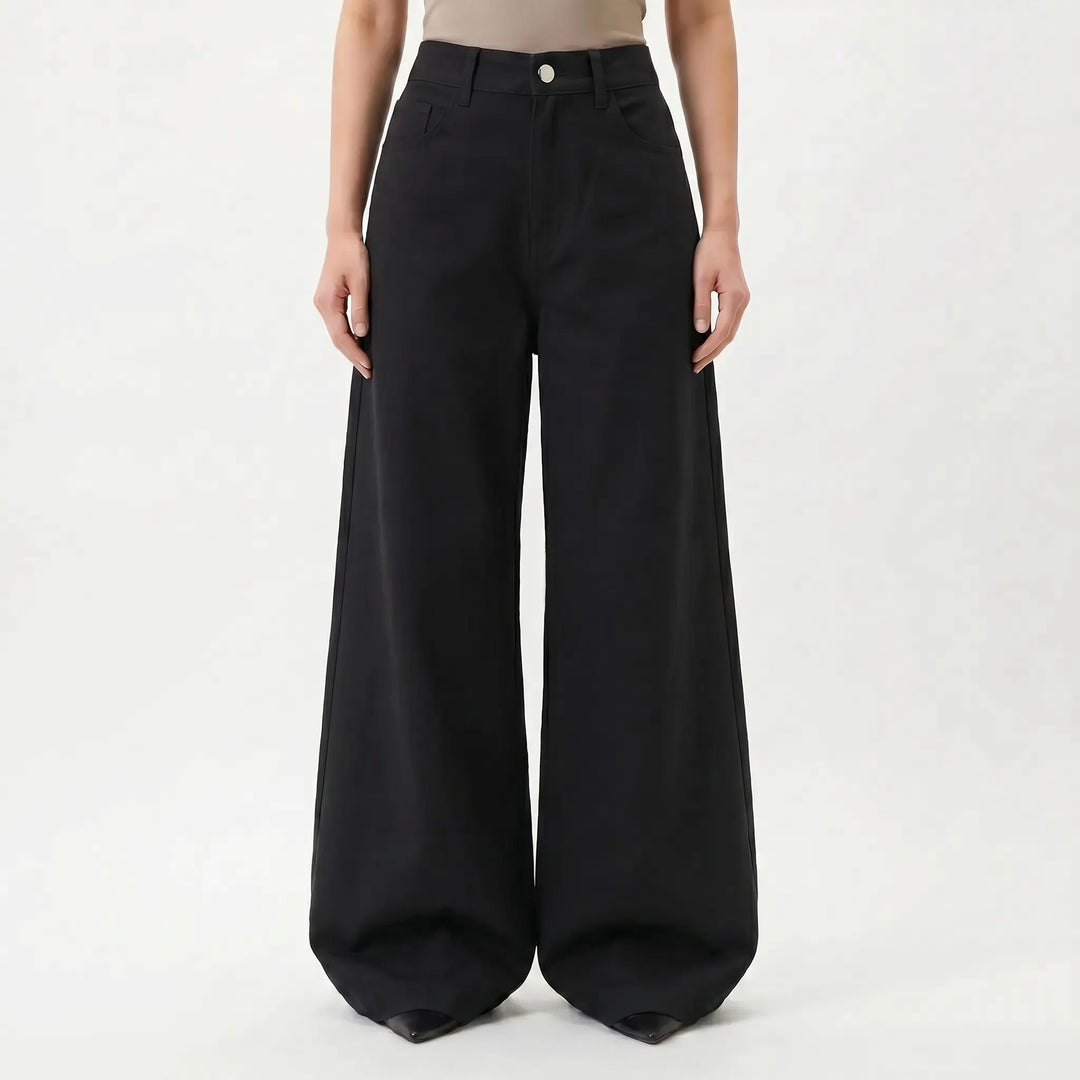 Women's black high-waisted wide-leg pants featuring a loose fit for effortless style and all-day comfort.