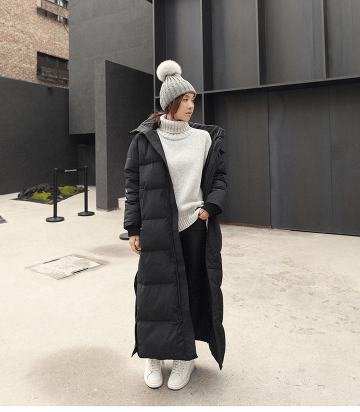 Oversized women's Luna winter parka, warm & comfortable. Ideal waterproof and windproof jacket for winter fashion.